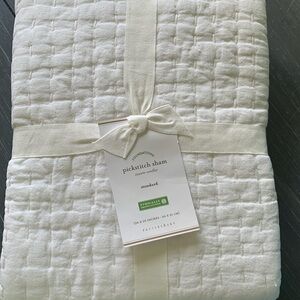 NWT- Pillow Sham-Pickstitch-Standard-Tie Closure-Machine washable